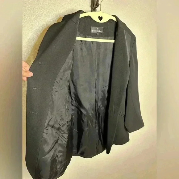 Donna Gray 3-Button Black Blazer Size 2 - Picture 7 of 10